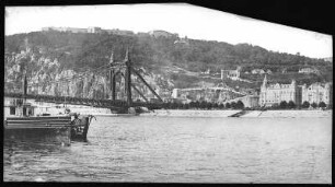 Budapest. Donaubild mit Blocksberg und Elisabethbrücke
