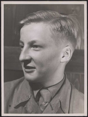 Portrait eines Hitlerjungen