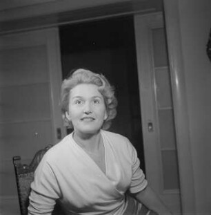 Porträt der Sängerin Ursula Maury : Porträt von Ursula Maury