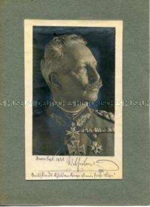 Porträtfoto von Ex-Kaiser Wilhelm II. mit eigenhändiger Widmung (auf Karton aufgeklebt)