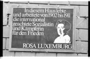 Kleinbildnegative: Gedenktafel, Rosa Luxemburg, 1982