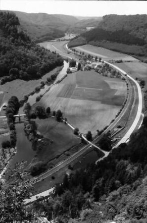 Werenwag: Donautal, Blick von oben Richtung Westen, von der Burg