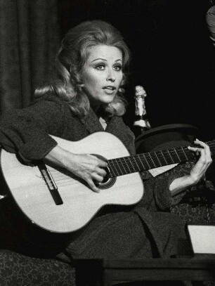 Bibi Johns