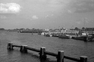 Wilhelmshaven: Liegeplatz der Schiffe der Bundesmarine