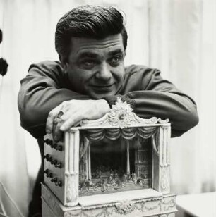 Der Musiker und Schriftsteller John Latouche