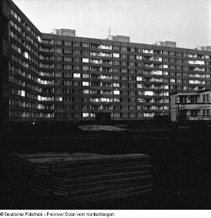 Weihnachten: Landhaus, Eröffnung Weihnachtsmarkt, Altmarkt, Stollenbäckerei, Konsum, Altmarkt und Kulturpalast (Nachtaufnahme), Johannstadt, Neujahrsaufnahme Kulturpalast