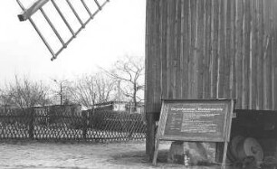 Hoyerswerda-Dörgenhausen. Bockmühle mit Hinweistafel