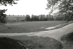 Dresden, Zellescher Weg. Sportplatz (heute Standort der Sächsische Landesbibliothek - Staats- und Universitätsbibliothek (SLUB)). Blick nach Nordwesten