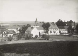 Pfarrkirche : Ortsteilansicht mit Pfarrkirche