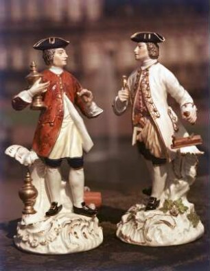 Figuren aus Meißner Porzellan : Kändler, Johann Joachim: Zwei Handwerkerfiguren, Drechsler und Baumeister? Porzellan; Höhe ca. 20 cm. Meißen, um 1750. Dresden-Altstadt, Porzellansammlung im Zwinger (?)
