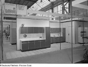Anbauküche : Ausstellungskojen mit Anbauküchen aus Römhild