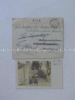Fotopostkarte mit Pfingstgrüßen an einen Freund im Felde (mit Kuvert) - Personenkonvolut
