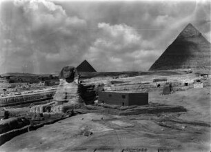 Mykerinos-, Cheops -Pyramide und Sphinx : Mykerinospyramide, Cheops-Pyramide und Große Sphinxvon Gizeh.