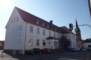 Schule; Fernwald, An der Kirche 21