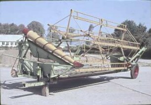 Getreideernte Schwadmäher SRP-3,6 (Bulgarien) in Transportstellung