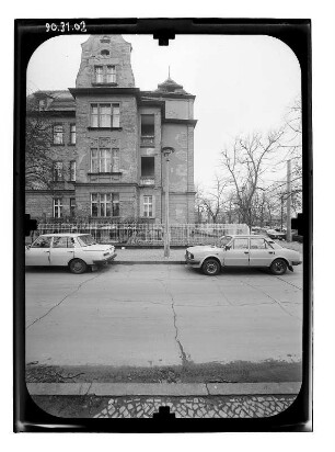Potsdam-Berliner Vorstadt, Rembrandtstraße. Wohnhaus. Straßenfront (Teilansicht)