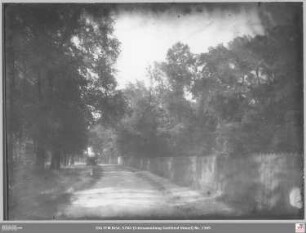 Feldstraße von Süden, rechts Gelände der Frankfurter Anstalt für Irre und Epileptische