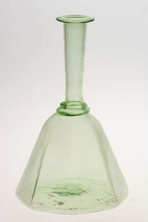 Achtkantike Flaschenvase