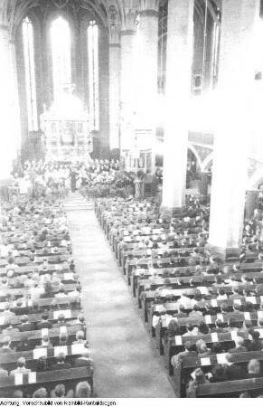 Pirna. Stadtkirche St. Marien Dresdner Kreuzchor. Konzert unter Leitung von Rudolf Mauersberger (1889-1971), um 1950?