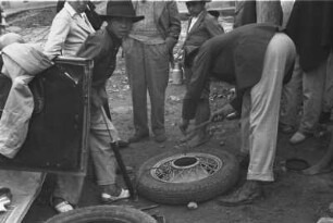 Autoreparatur (Lateinamerika-Aufenthalte 1934/1942 – 6. Kolumbien 1938-1942)