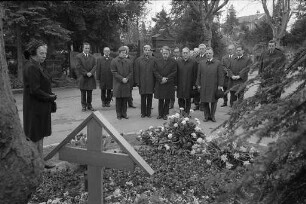 Gedenkstunde auf dem Karlsruher Hauptfriedhof für den am 7. April 1972 verstorbenen ehemaligen Oberbürgermeister Günther Klotz