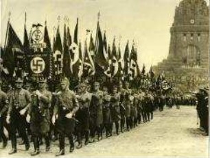 "Saarkundgebung des Sachsenvolkes" der NSDAP am Leipziger Völkerschlachtdenkmal