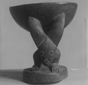 Schale für Ifa-Kerne, Hase der Yoruba