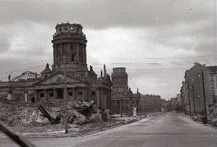 Berlin: Ostsektor; Gendarmenmarkt mit Deutschem Dom