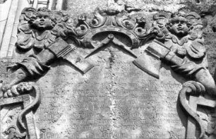 Kamenz. Grabstein des Müllers Freudenberg an der Hauptkirche, Detail
