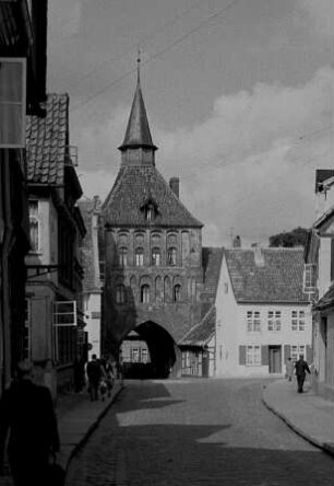 Stralsund, Heilgeiststraße, Blick zum Kütertor