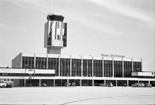 Basel (CH) - Mulhouse (F): Neues Flughafengebäude, Flugplatzseite