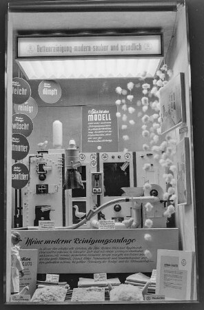 Hebers Schaufenster : Bautzen. Bettenhaus Heber, Wendische Straße 9. Schaufenster