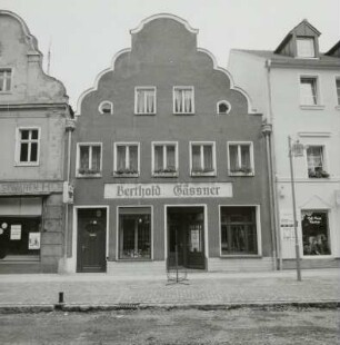 Spremberg. Wohnhaus mit Laden : Spremberg, Lange Straße 9. Wohnhaus mit Ladeneinbau (18. Jahrhundert). Straßenfront