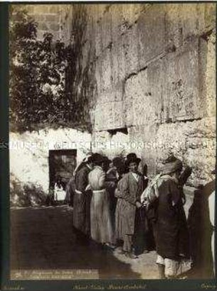 Juden an der Klagemauer in Jerusalem