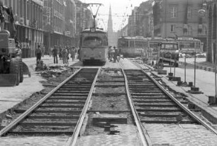 Gleisverlegungsarbeiten in der Kaiserstraße beim Marktplatz im Zusammenhang mit Verlegung der Gleise von der Westseite auf die Ostseite des Marktplatzes