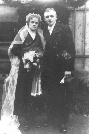 Neschwitz-Holscha. Ehem. Mühle, Hochzeitsfotografie Ehepaar Domann, 1933, Repro (Bildersammlung Domann, Holscha)