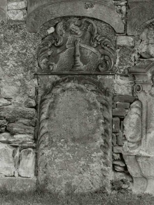 Grabdenkmal für den Pfarrer Tobias Linse (gestorben 1694)