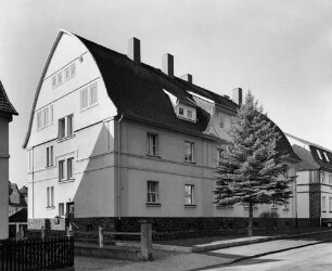 Wohnhaus; Lauterbach, Adolf-Spieß-Straße 24, Adolf-Spieß-Straße 26