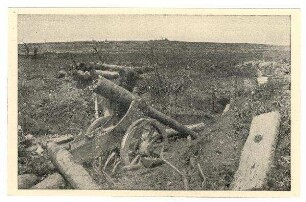 Die Kämpfe um Verdun; 13 (statt 12) Ansichts-Karten; Unterstützungs-Fonds des II. Bataillons 1. bayer. Fußartillerie-Regiment: Vernichtete französische 122mm Kanonen-Batterie
