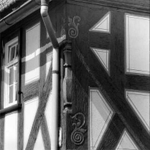 Bischoffen, Mittelstraße 8