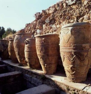 Palast von Knossos. Pithoi