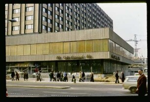 Café Metropol 10.3.77.