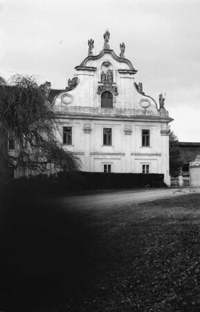 Stift Tepl : Ein Gebäude des Stift Tepl.
