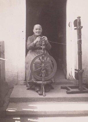 Am Spinnrad