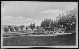 Sawtelle. Soldiers Monument and Southern Pacific Depot, Soldier`s Home, Cal.