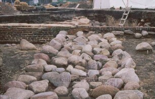 Kloster Reinbek: Ausgrabung: Fundament