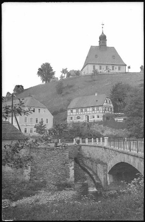 Oberneuschönberg. Kirche und Brücke