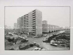 Serie aus der Dokumentation "Berlin-Marzahn III, 1981-1990" - Ludwig-Renn-Str. Ecke Sella-Hasse-Str.