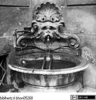 Brunnen