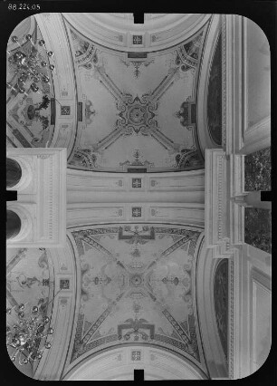 Dresden-Neustadt, Carolaplatz 1. Finanzministerium (1889-1896; O. Wanckel, O. Reichelt). Decke in der Eingangshalle